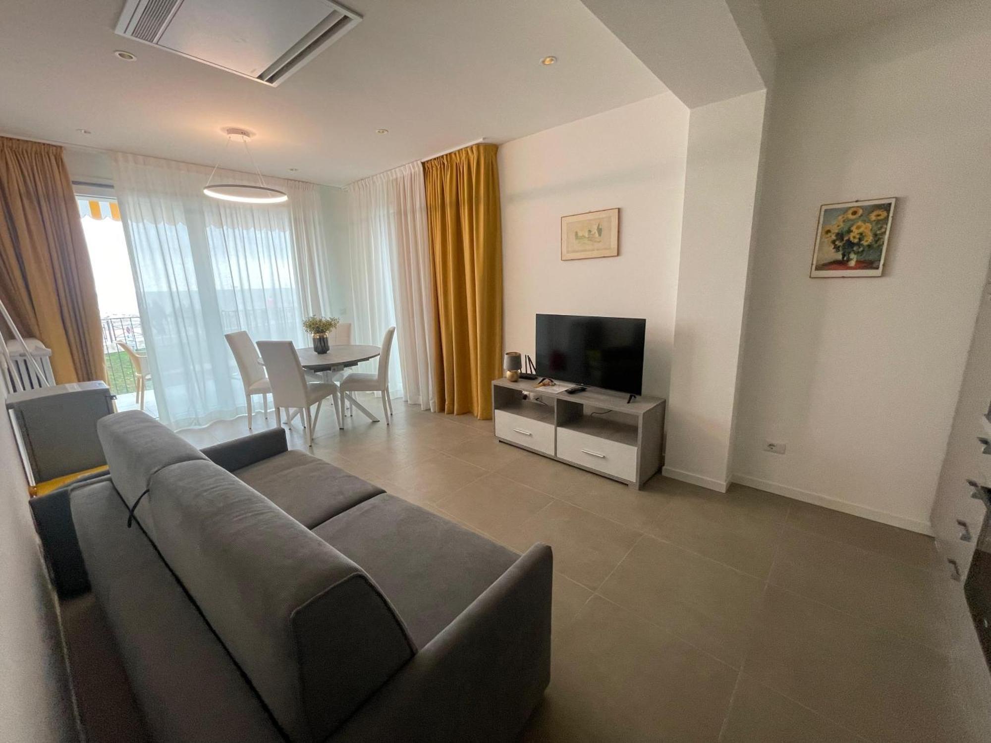 Nuovo Residence Serenissima Frontemare - Agenzia Cocal Каорле Екстер'єр фото